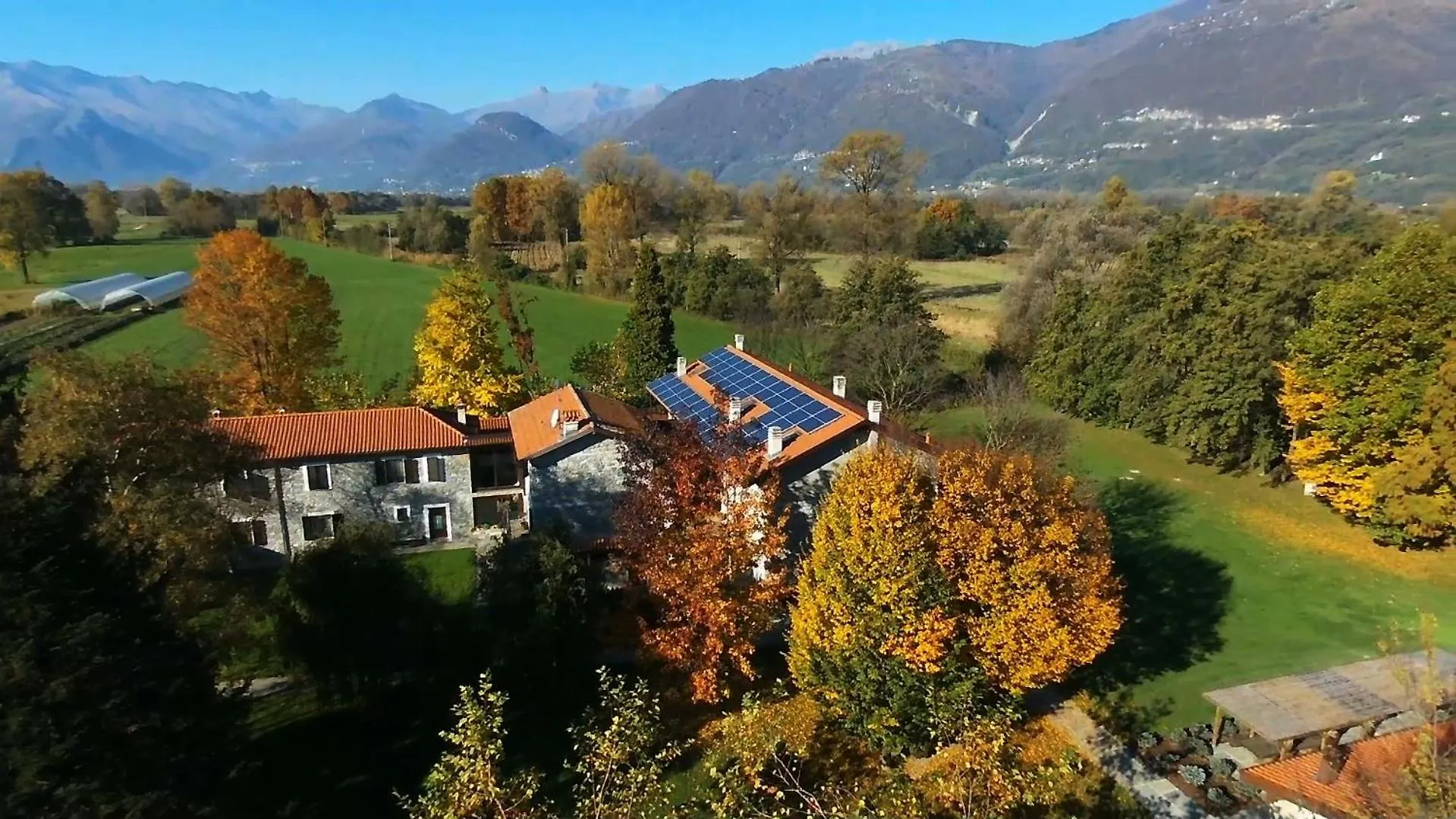 Апарт отель Cascina Borgofrancone Джера-Ларио 3*,