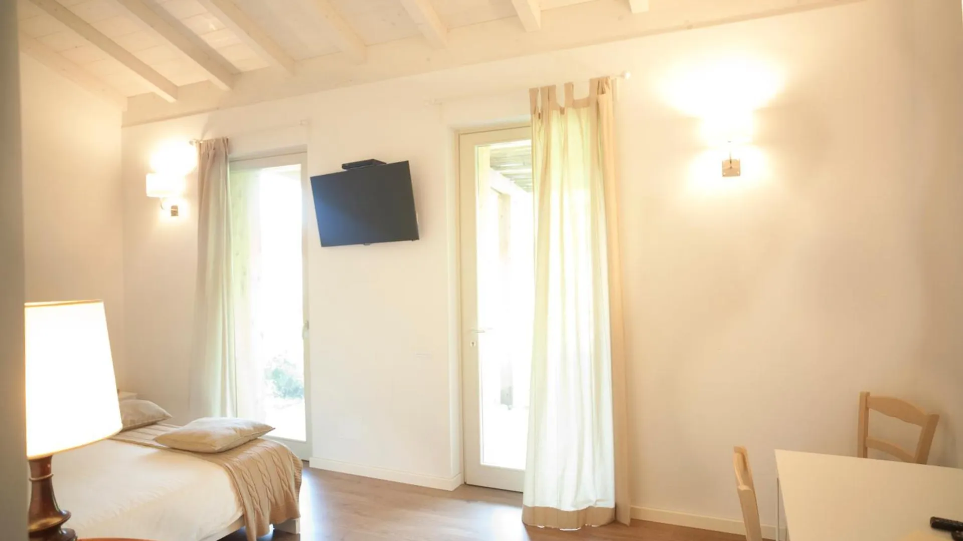 Cascina Borgofrancone Aparthotel Gera Lario 3*,