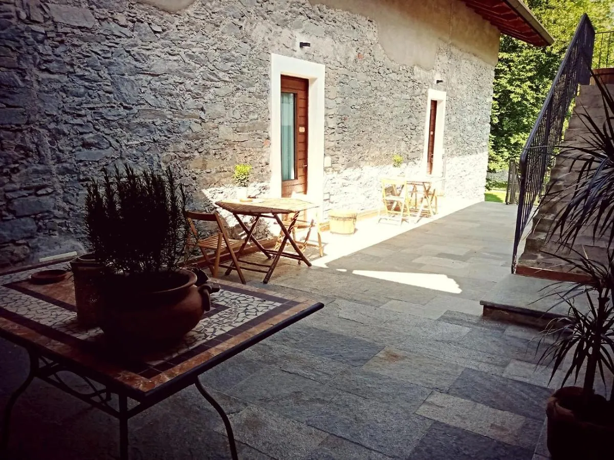 Cascina Borgofrancone Aparthotel Gera Lario 3*,