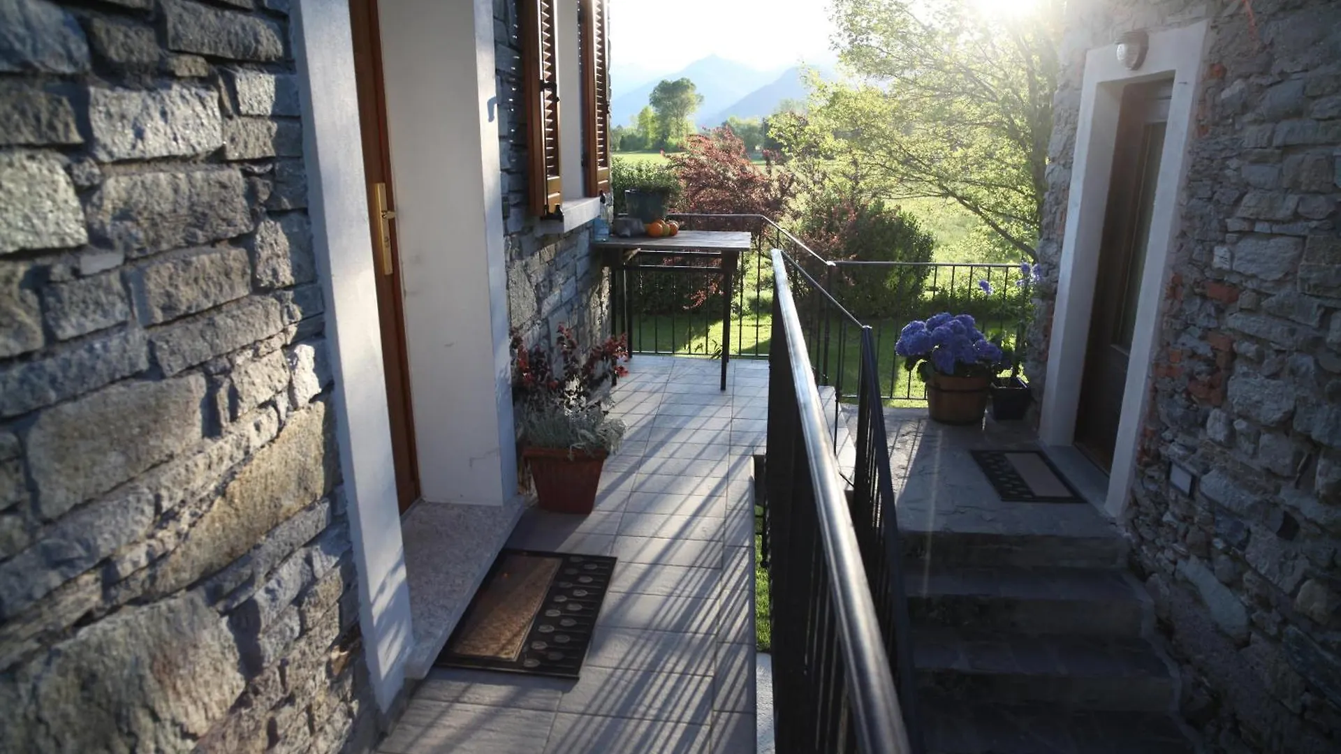Cascina Borgofrancone Aparthotel Gera Lario